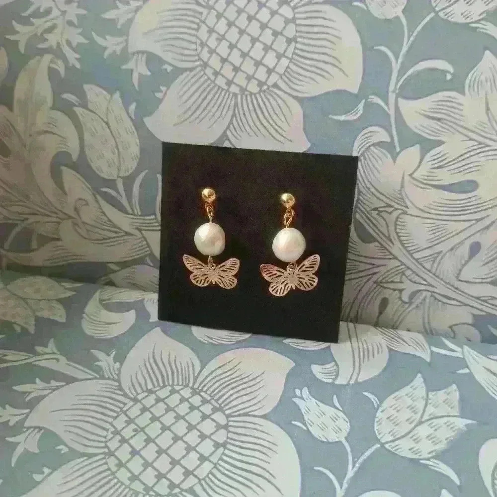 Freshwater pearl butterflies earrings - Picture 3 of 6